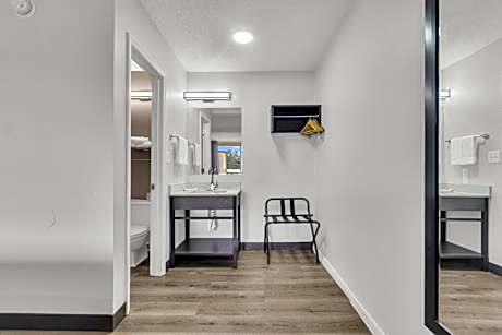 2 Double Beds, Nonsmoking, Accessible
