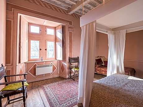 Suite-Supérieure-Salle de bain et douche-Vue sur Jardin