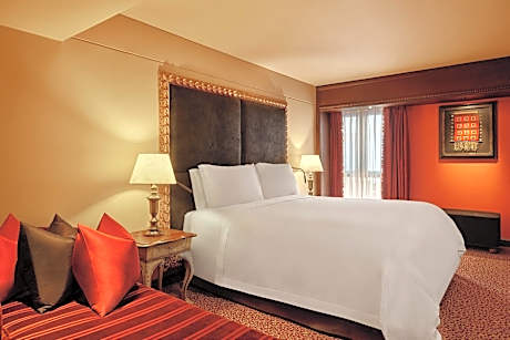 Deluxe Room, 1 King Bed, Non Smoking