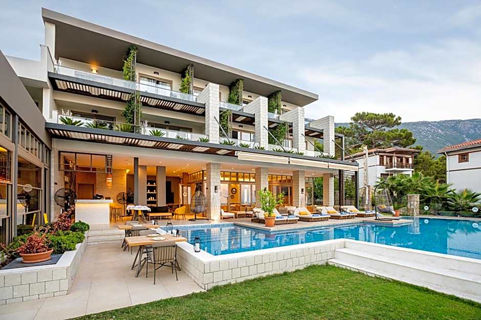 Melanippe Relaxing Hotel