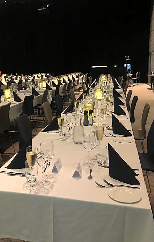 Quality Hotel River Station