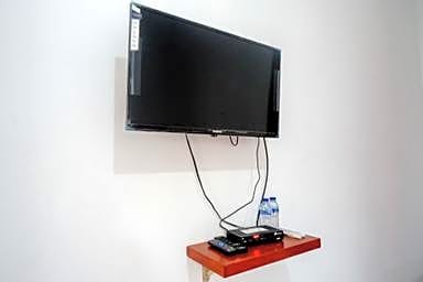 RedDoorz near Alun Alun Wonosobo 2