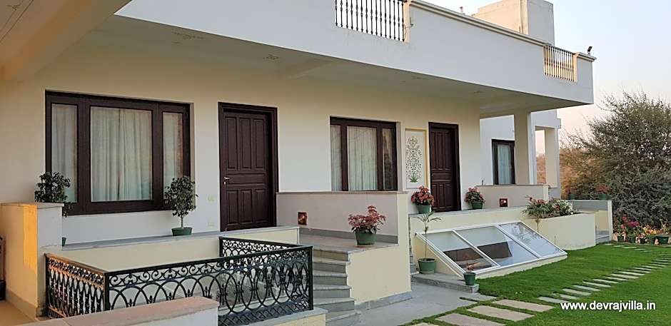 Devraj Villa - Luxury Pool Villa Udaipur