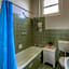 The Bank Guesthouse Glen Innes