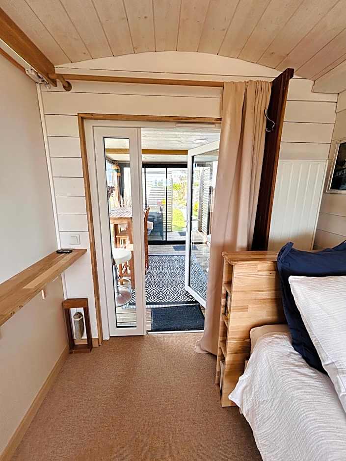 "La Cabine" côté mer et côté jardin à la VILLA PLEIN VENT