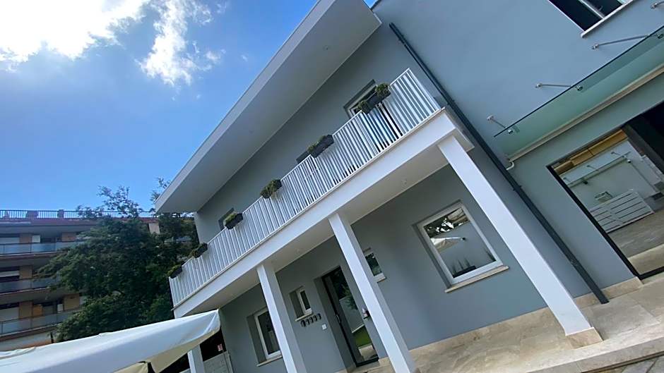 Grey House Guest House Luxury