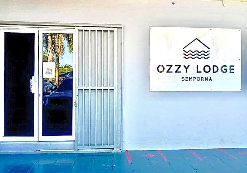 Ozzy Lodge Semporna