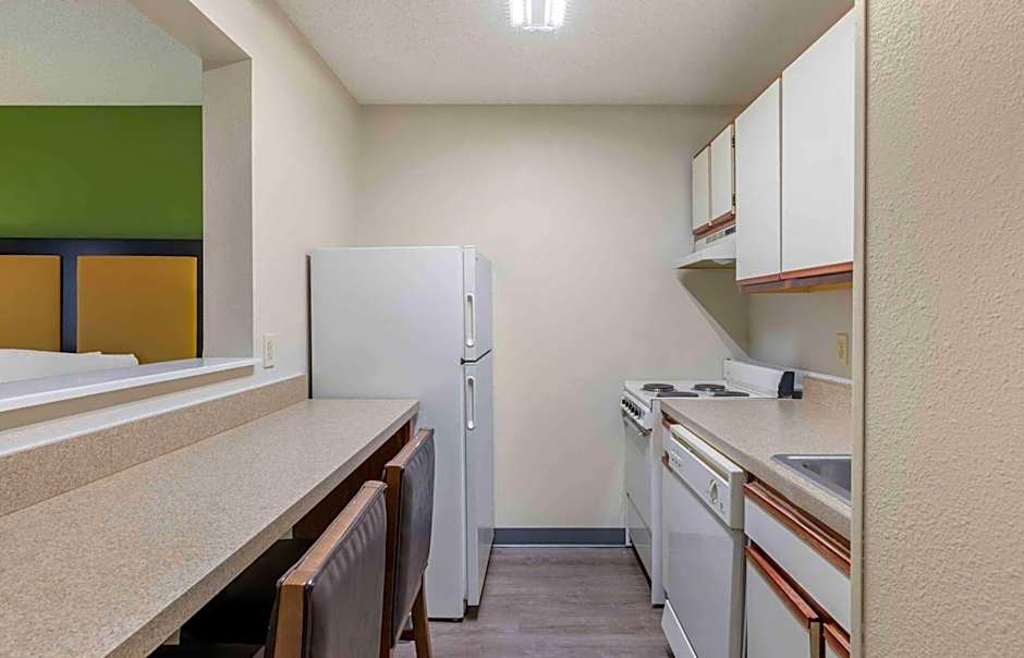 Extended Stay America Suites - Omaha - West