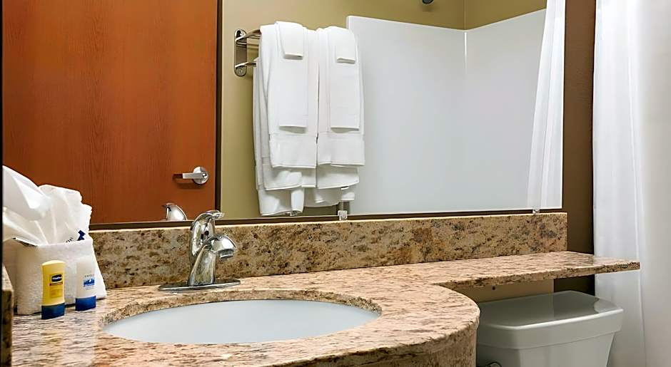 Microtel Inn & Suites by Wyndham Kenedy/Karnes City