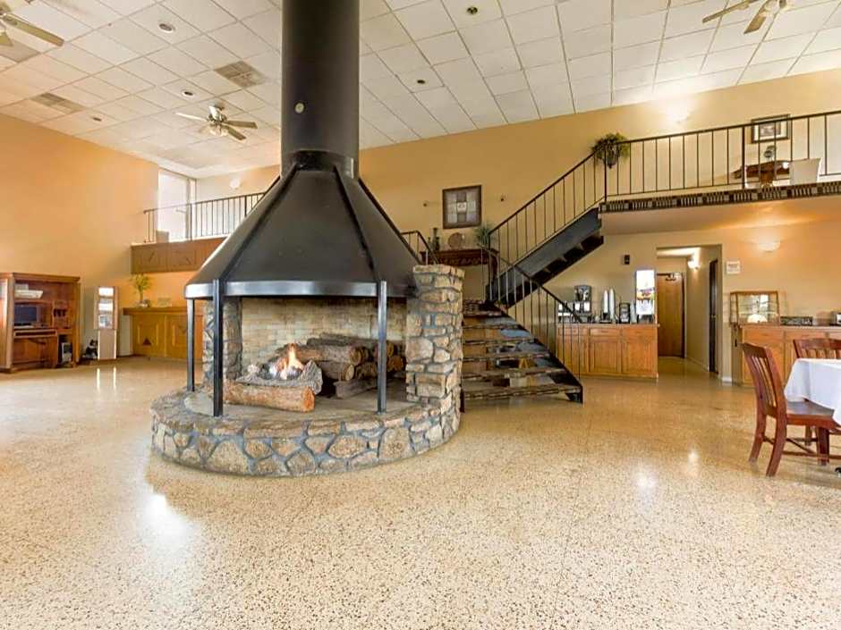 OYO Hotel Lebanon MO I-44