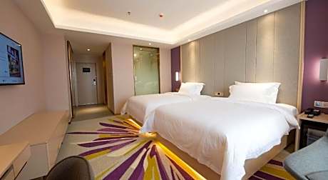 Lavande Hotel Luzhou BBQ new World