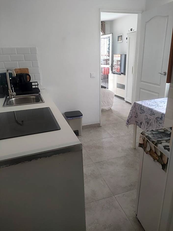 Alba 2 apartamento y Alba 3 habitación con baño