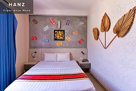 Deluxe Double with Window