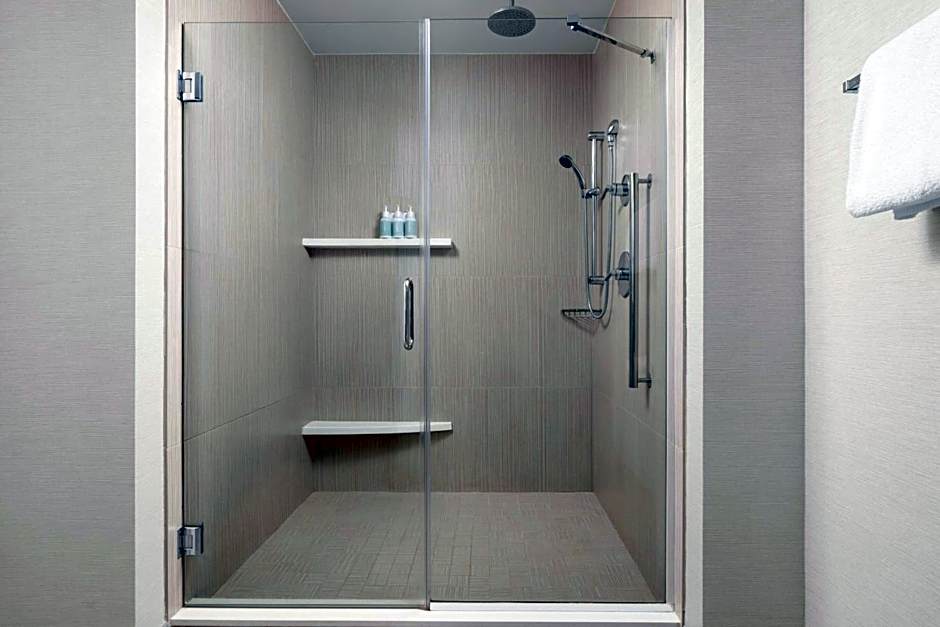 Courtyard by Marriott Charlotte City Center