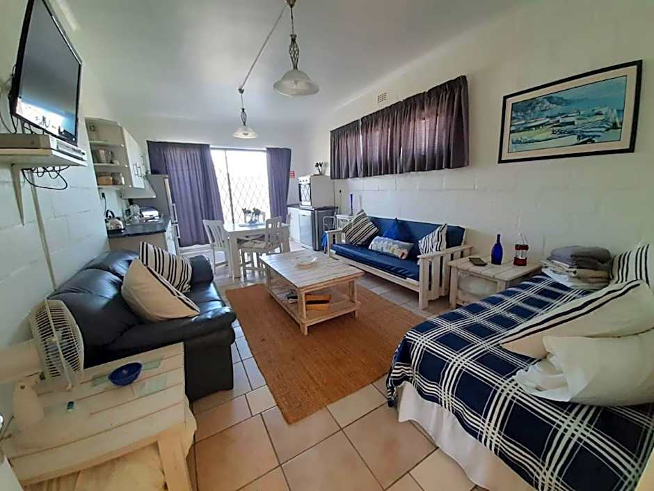 Au Plais De Langebaan at Palm Tree Villa