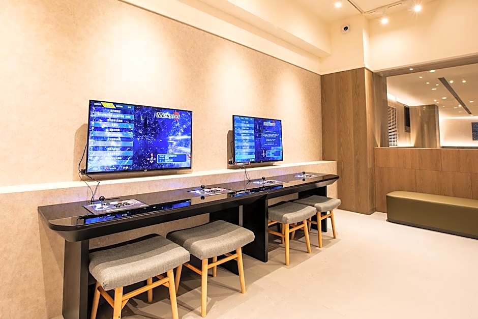 CHECK inn SELECT Chiayi RenAi