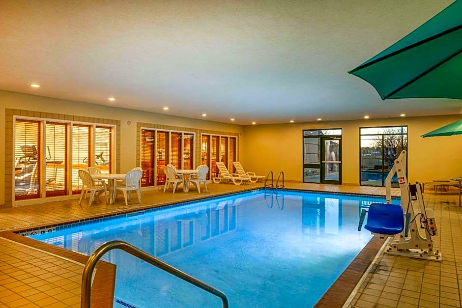 Wingate by Wyndham Gillette