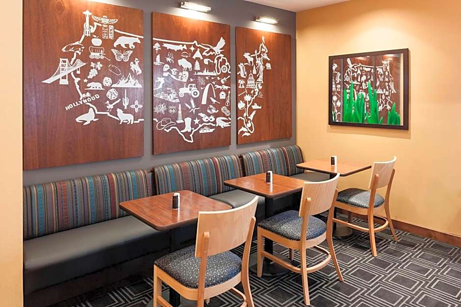 TownePlace Suites by Marriott Dallas Las Colinas