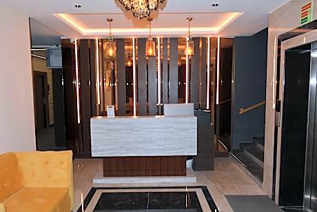 Saroja Suites