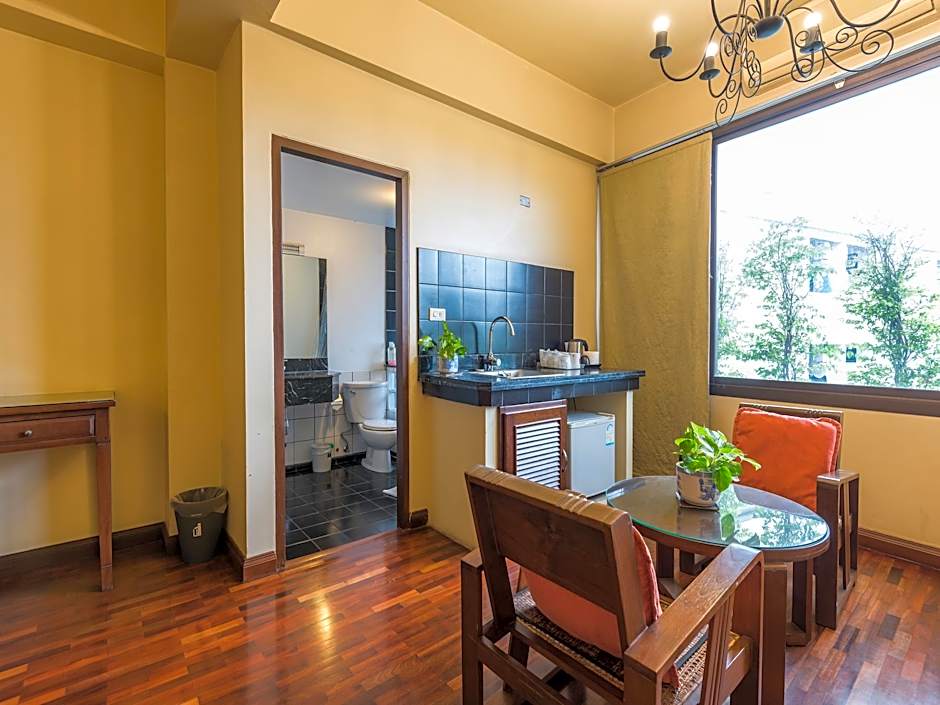 Sourire at Rattanakosin Island Hotel