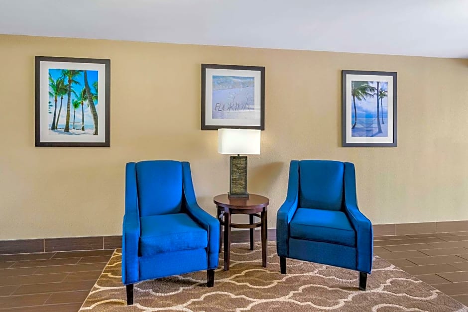 Comfort Inn & Suites St. Pete - Clearwater International Airport