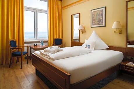 Small Double Room with Sea View 