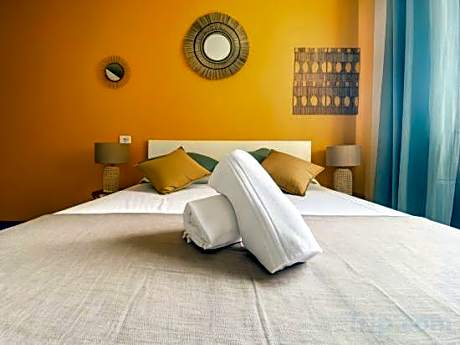 Giallomango Apt in Lucca