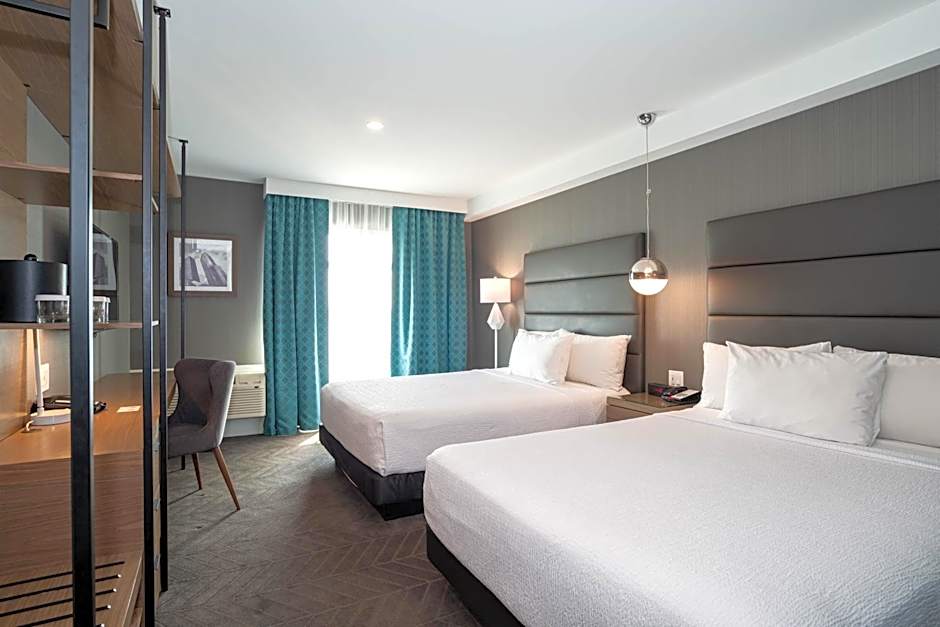 Sandman Signature Calgary Airport Hotel