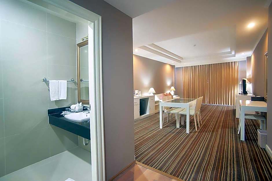 La Vie En Rose Hotel