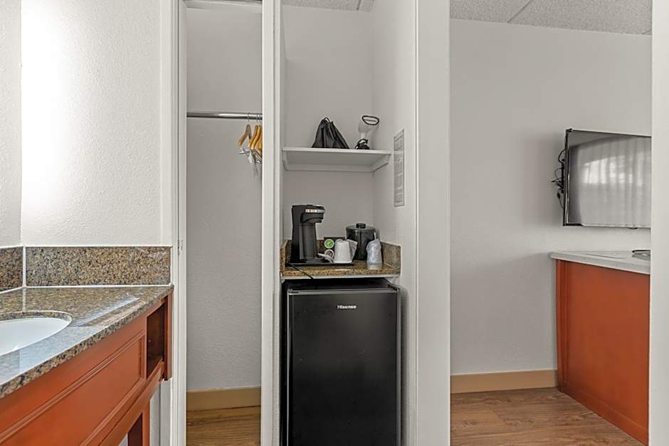 Vagabond Inn Executive Old Town