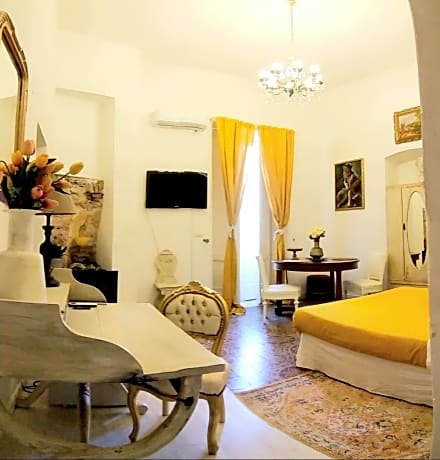 King Room with Spa Bath