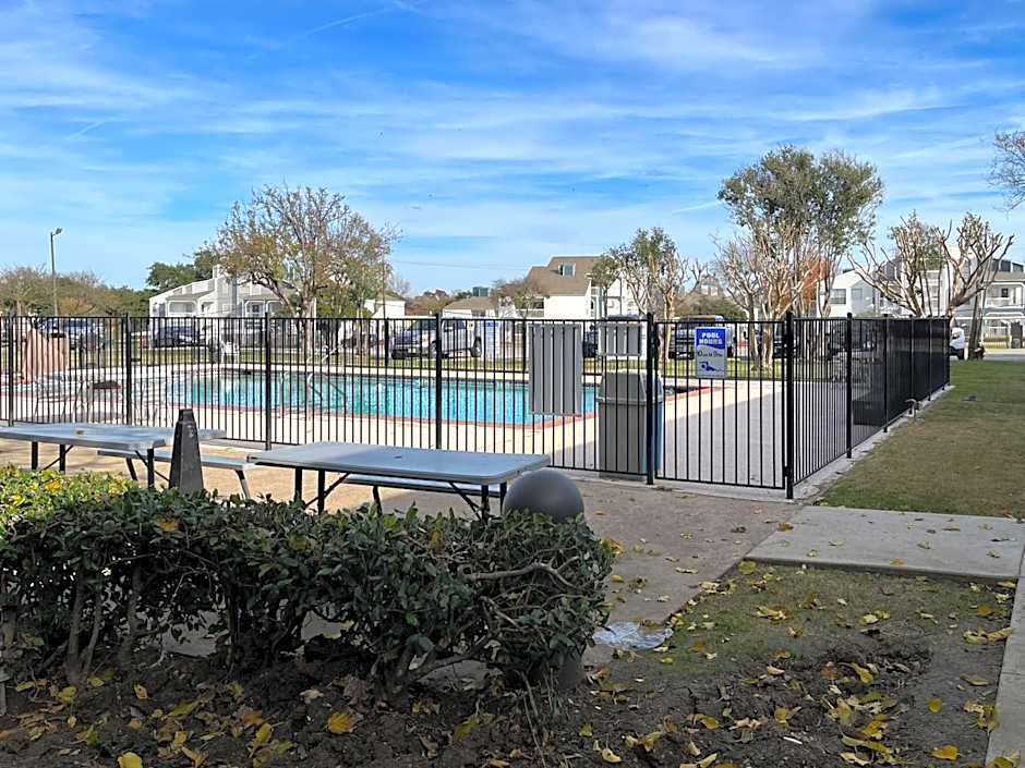 Motel 6 Mesquite, TX Town East
