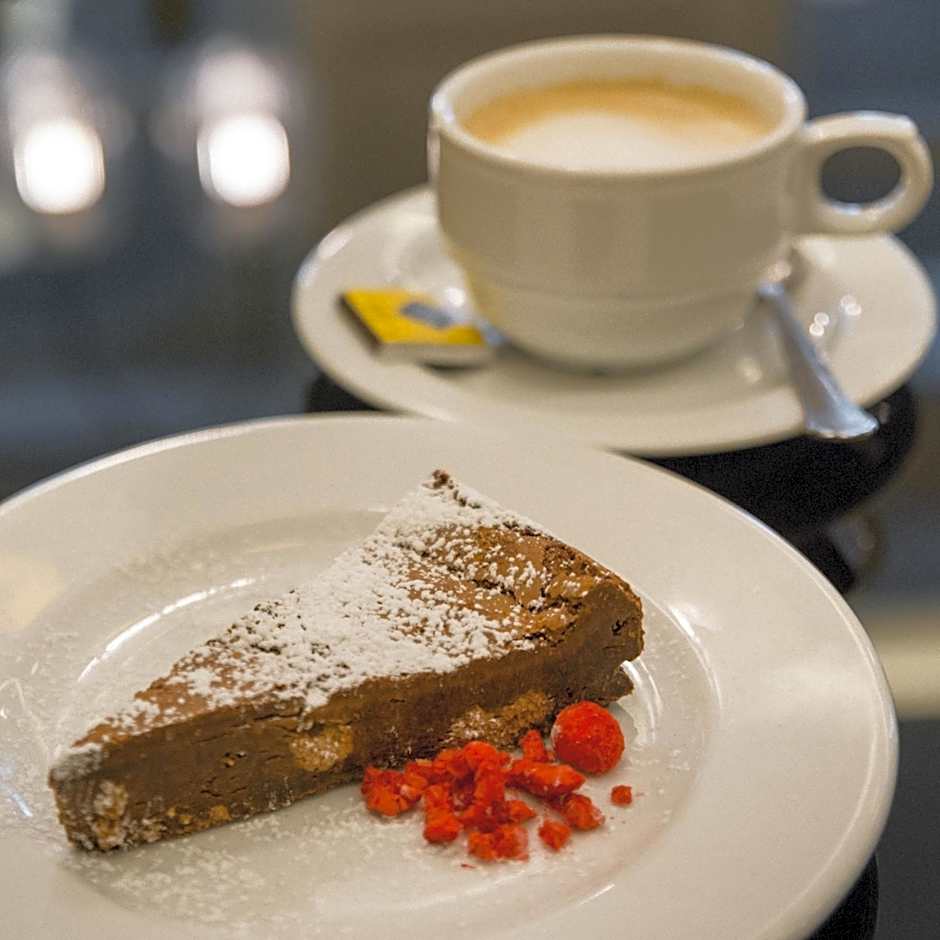 ICON Wipton by Petit Palace