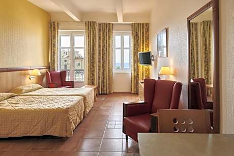 Studio Apartment with Sea View