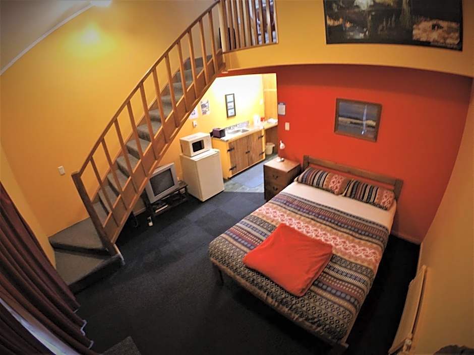 Bazils hostel & Surf School