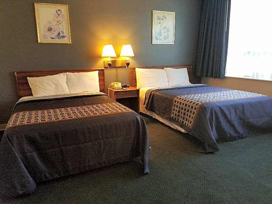 Travelodge by Wyndham Lake George NY