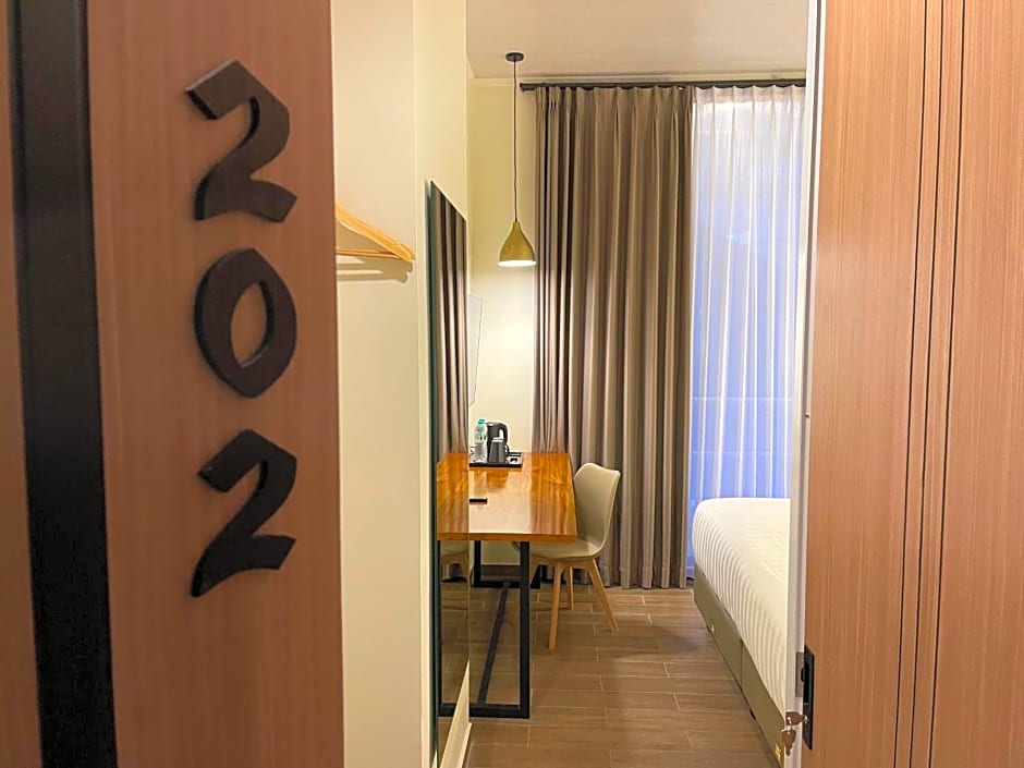 Azana Essence Sanggabuana Bogor