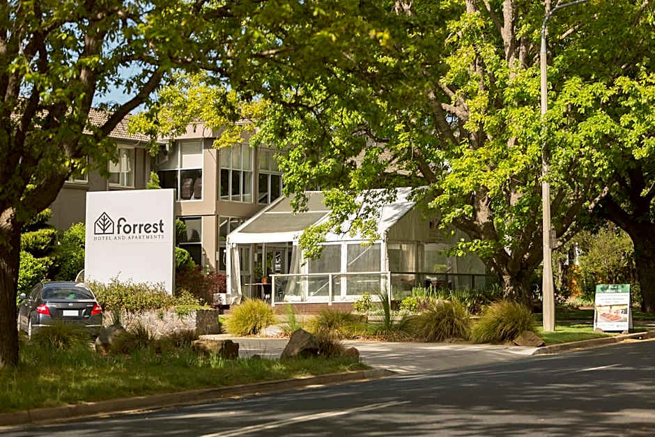 Forrest Hotel & Apartments