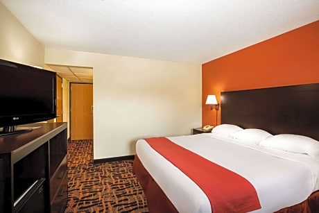 1 Queen Bed Non-Smoking