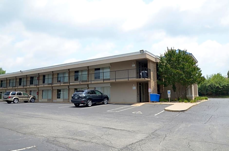 Hill City Inn