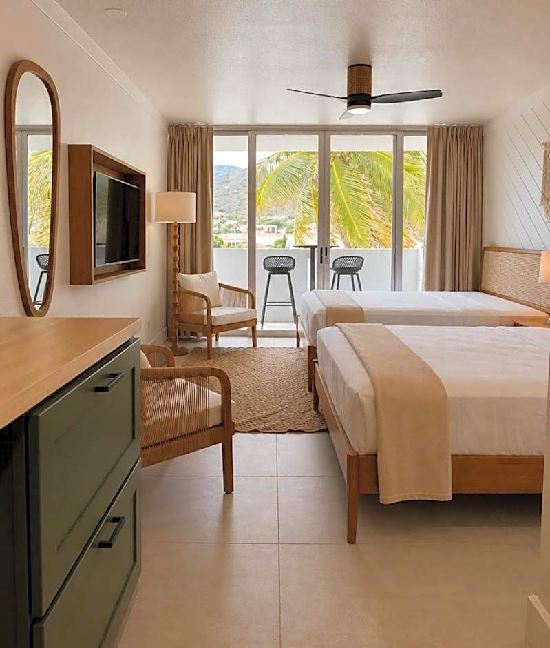 Hotel On The Cay