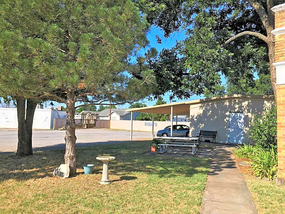 Hunters Lodge Motel