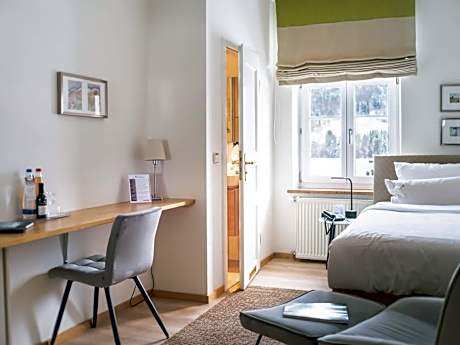 1 Single Bed