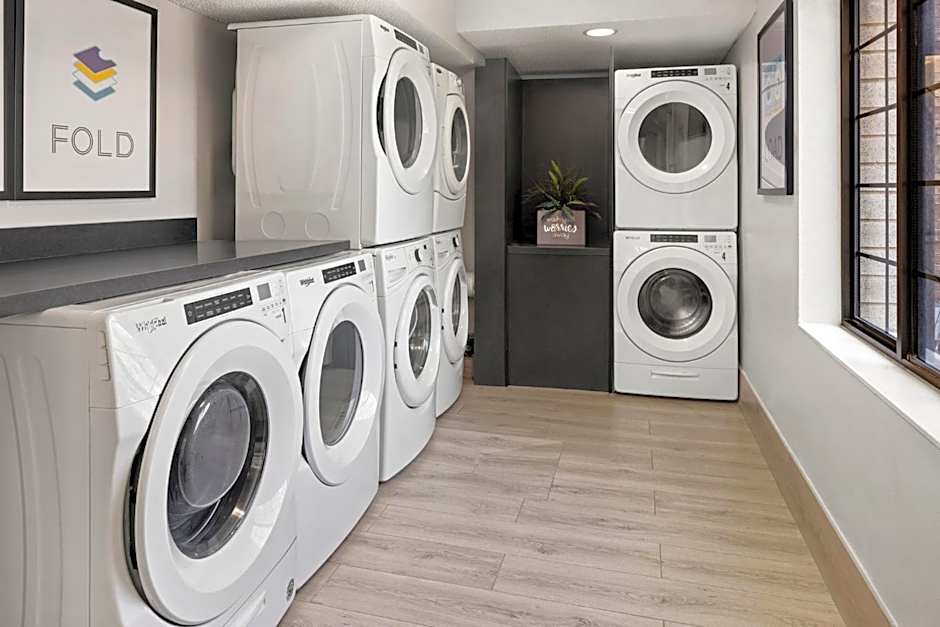 Staybridge Suites Minneapolis-Maple Grove By IHG