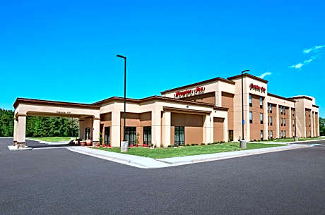 Hampton Inn By Hilton Magnolia
