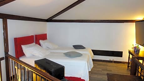 Duplex Quadruple Room