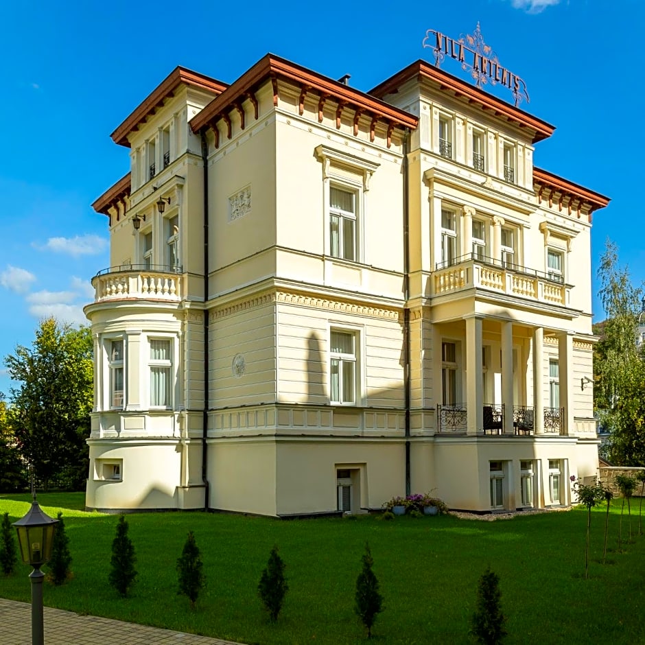 Savoy Westend Hotel
