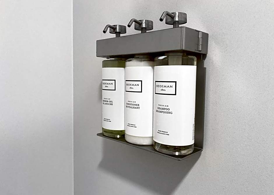 Yosemite Southgate Hotel & Suites