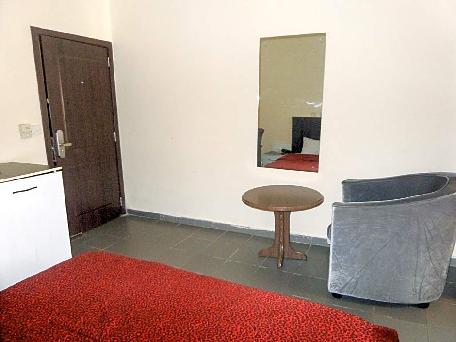 Dreamland Suites