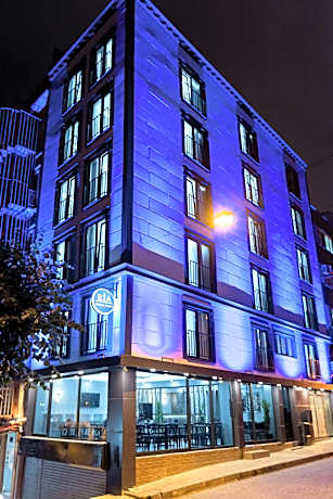 Ria Suites Boutique Hotel